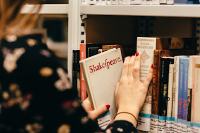 gerbong buku kereta api indonesia