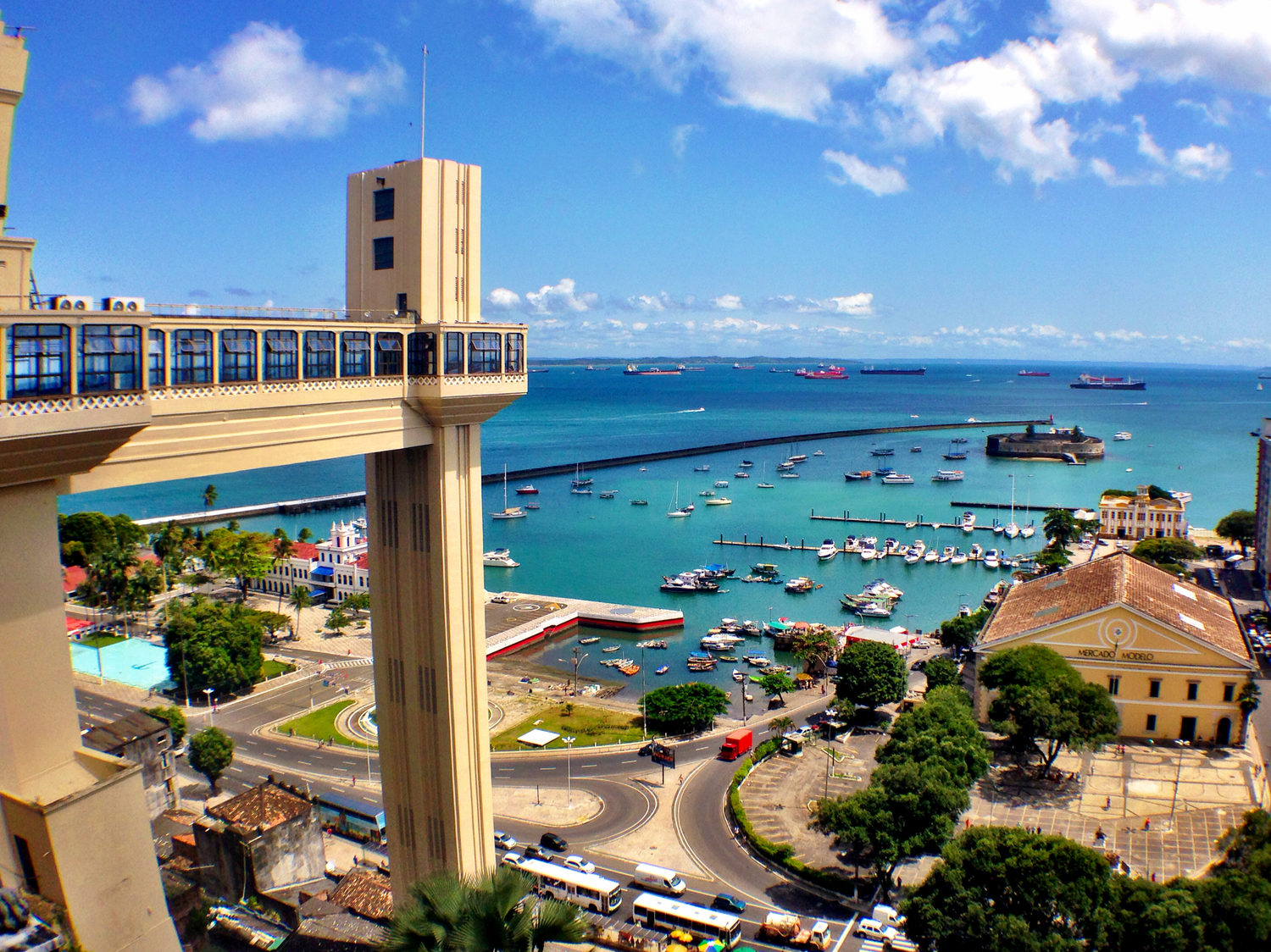 HISTÓRIAS DE SALINAS DA MARGARIDA, CAIRÚ, TAPEROÁ E SALVADOR.