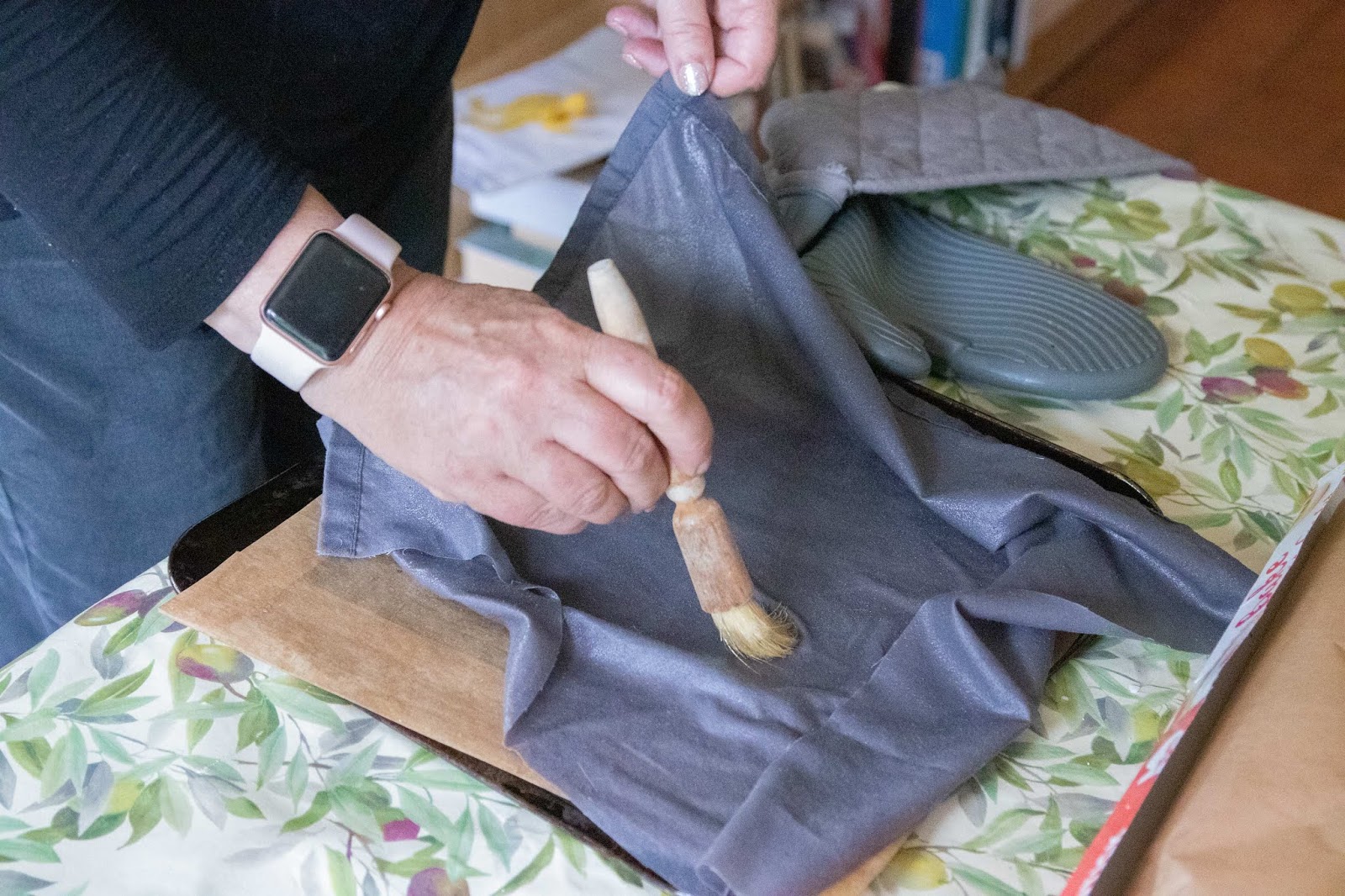 How to Make Reusable Soy Wax Wraps