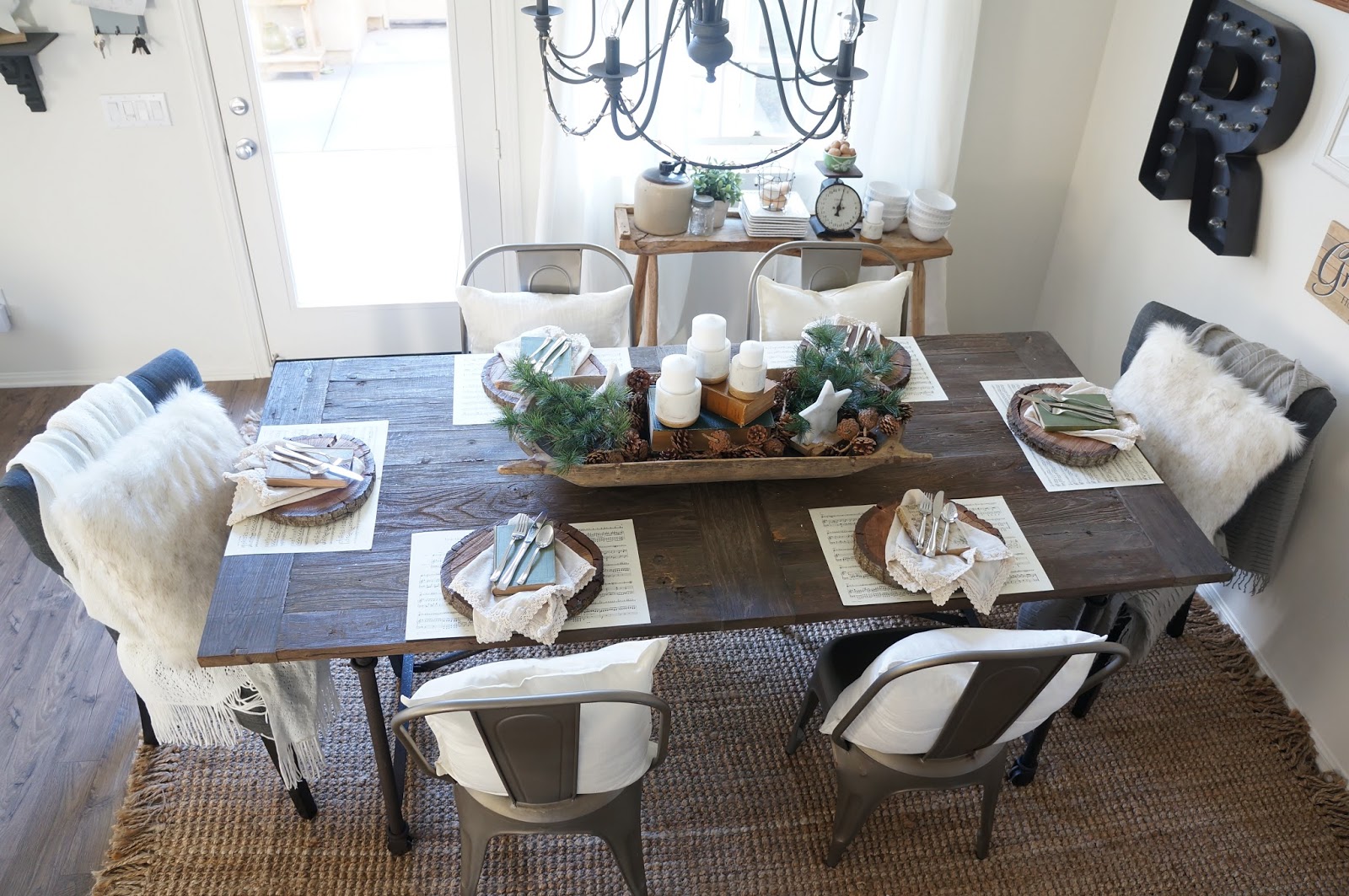 Simple Rustic Winter Dining Room