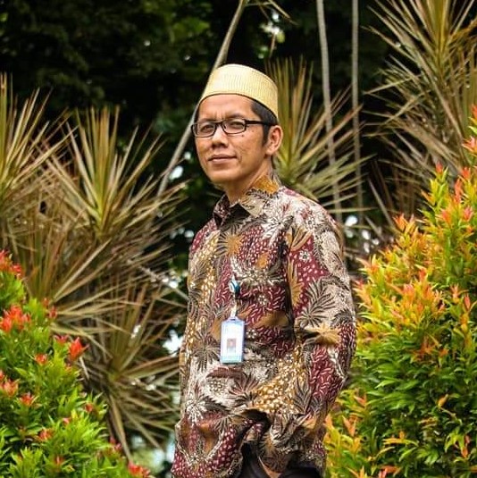 Dr. KH. Hasyim Muhammad M.Ag