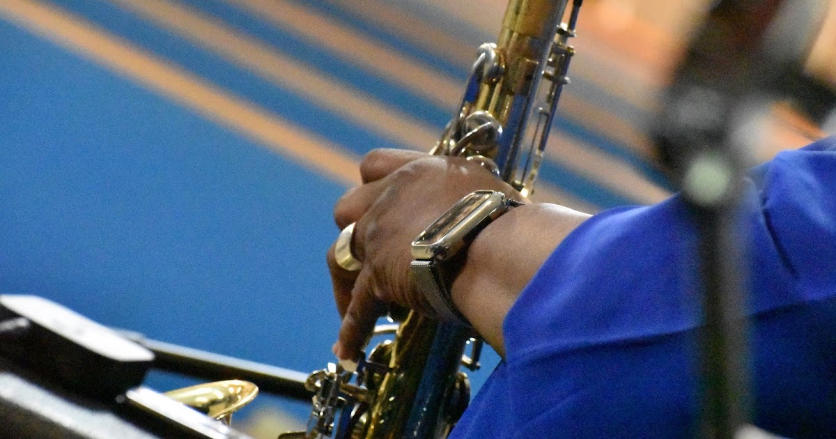 Scopri il sax virtuale e suona i tuoi brani preferiti