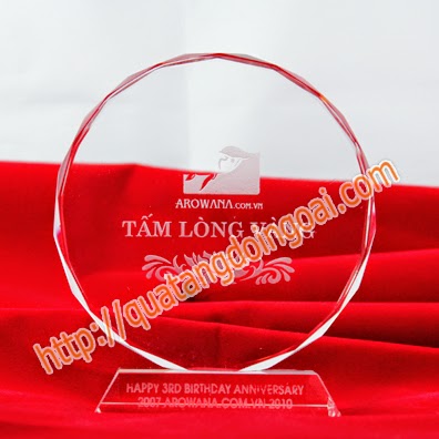 [Image: Sản+xuất+biểu+trưng+pha+lê.jpg]