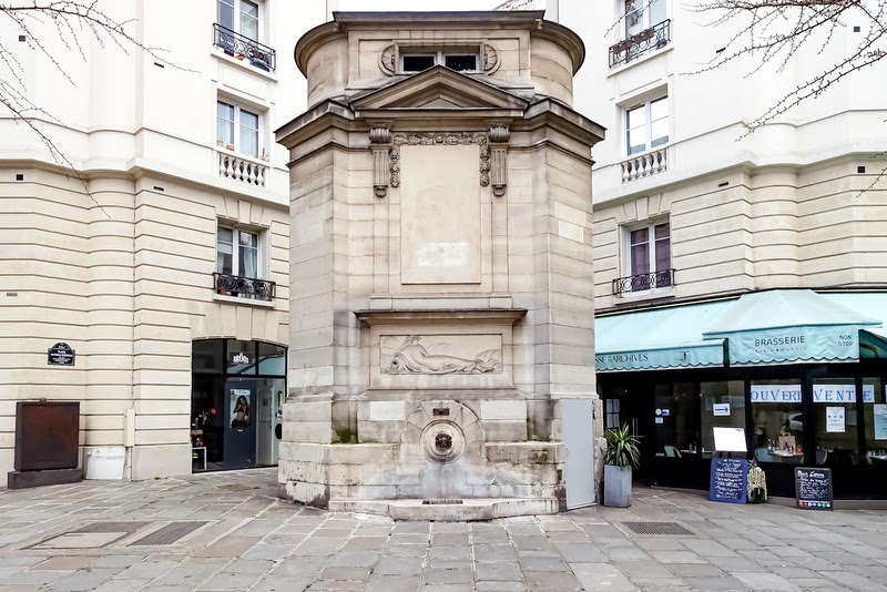 Paris Fontaine des Haudriettes, monumentalité néoclassique