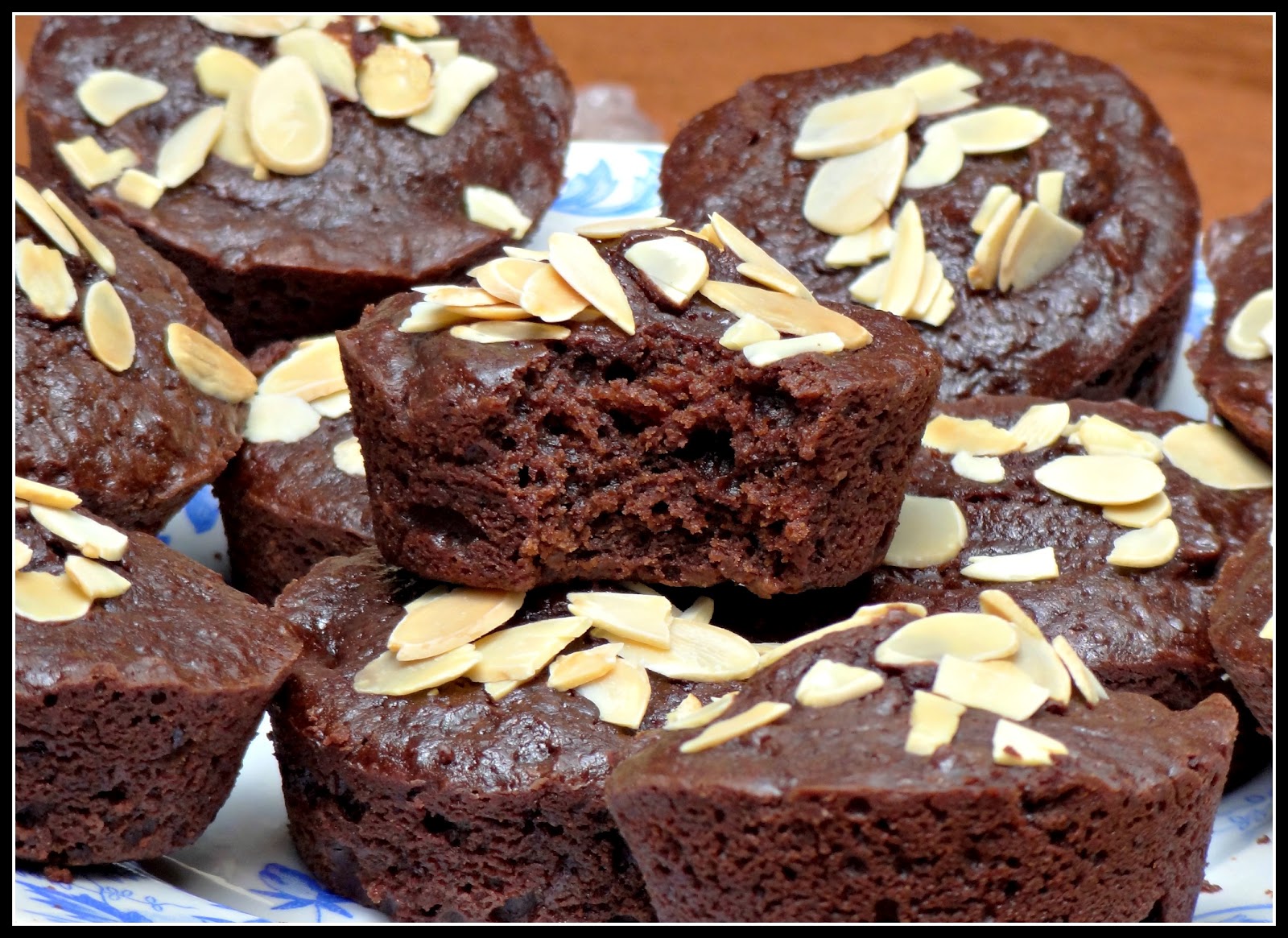 Les pâtisseries de Claudine Petits gâteaux au chocolat et mayonnaise