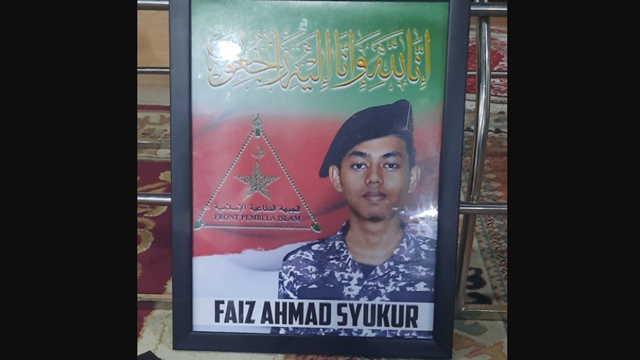 Sosok Alm. Faiz Ahmad, Pemuda yang Lemah Lembut, Bersuara Merdu, Selalu Baca Alquran Setiap Subuh Sosok Alm. Faiz Ahmad, Pemuda yang Lemah Lembut, Bersuara Merdu, Selalu Baca Alquran Setiap Subuh