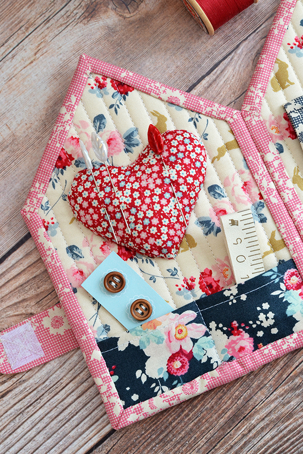 Down Grapevine Lane Tilda sewing kit house