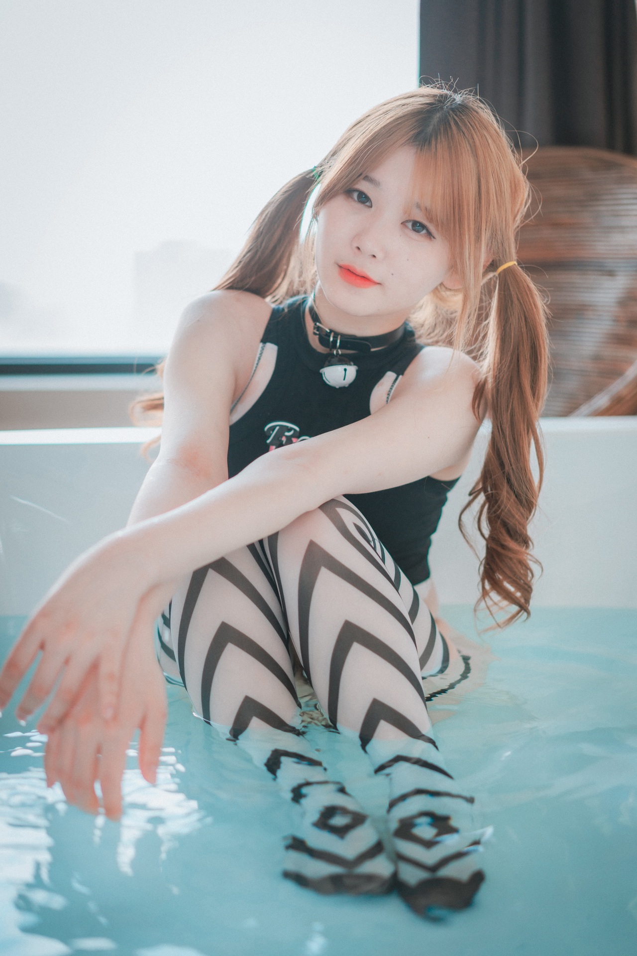 ZIA.Kwon 권지아, [DJAWA] Swimming Lessons #2 Set.02