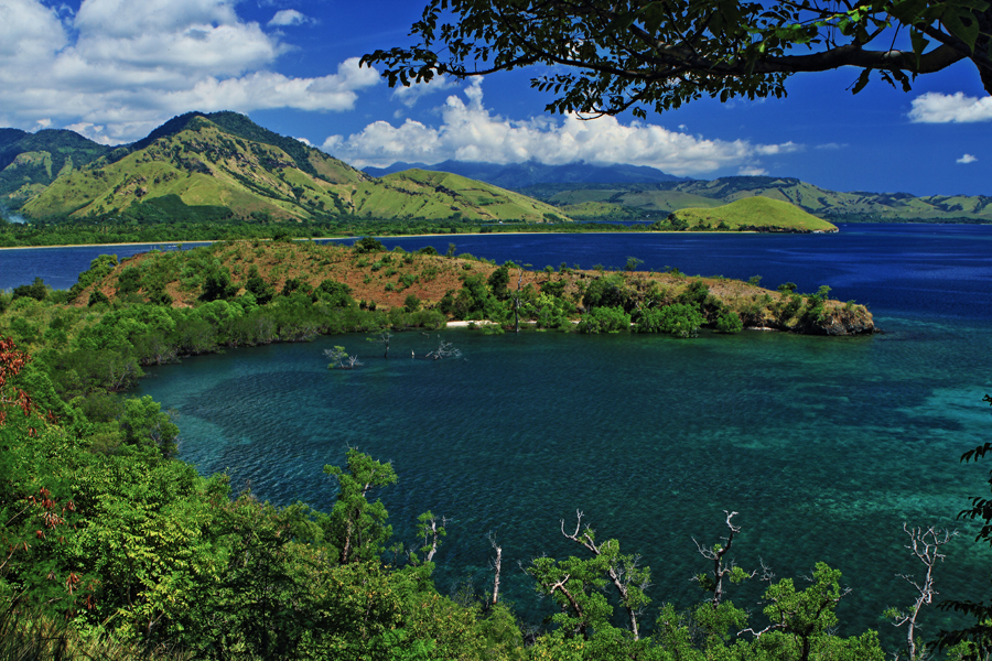 4 Destinasi Wisata Menarik di Maumere, “Jantung Hati Flores”