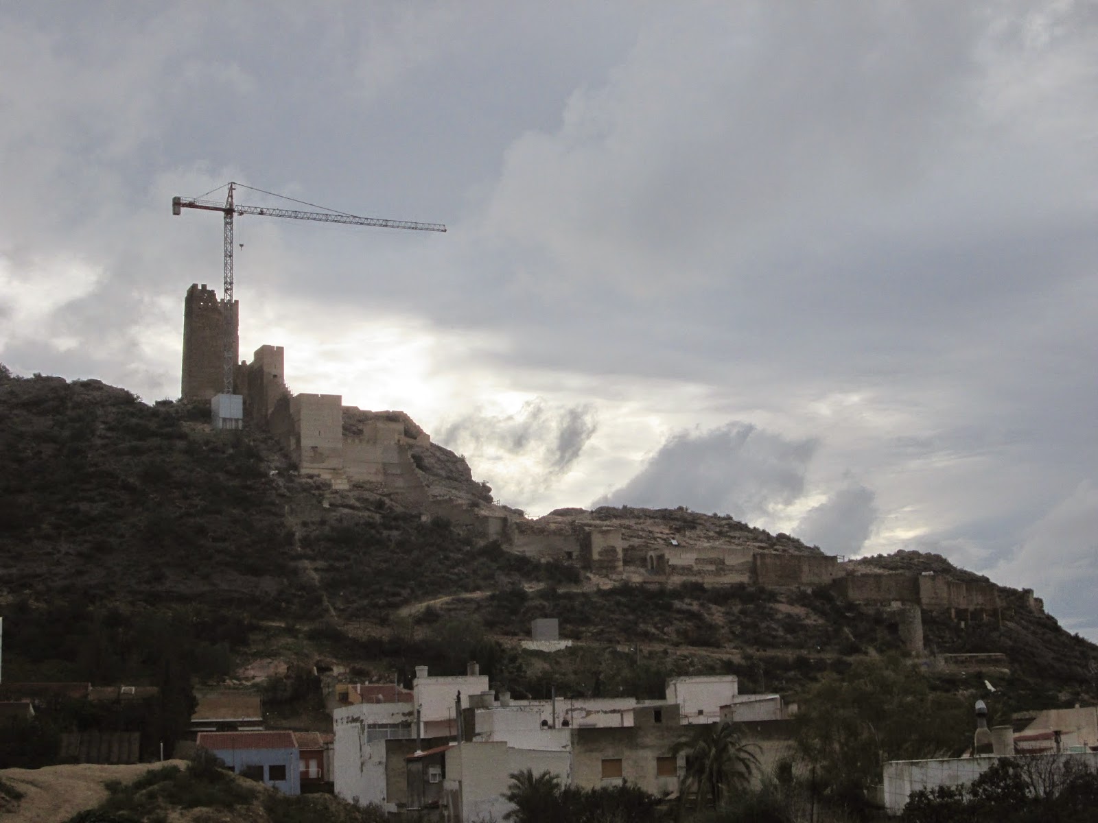 TRAS LAS HUELLAS DE HERÓDOTO. . . CASTILLO DE ALHAMA DE MURCIA.
