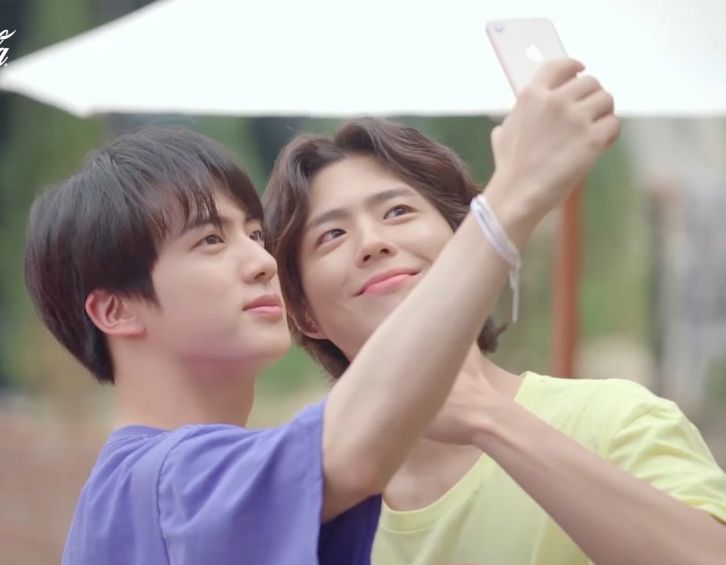 The selca is finally out officially