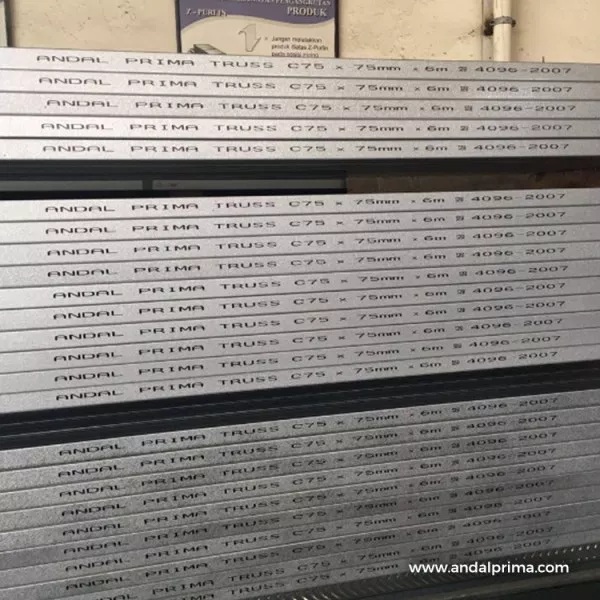 Baja ringan merk Andal Prima Truss dengan ketebalan 0,65 mm Baja ringan merk Andal Prima Truss dengan ketebalan 0,65 mm