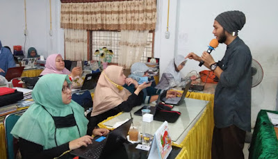 Pelatihan pembuatan media pembelajaran berbasis website MTsN 1 Lhokseumawe