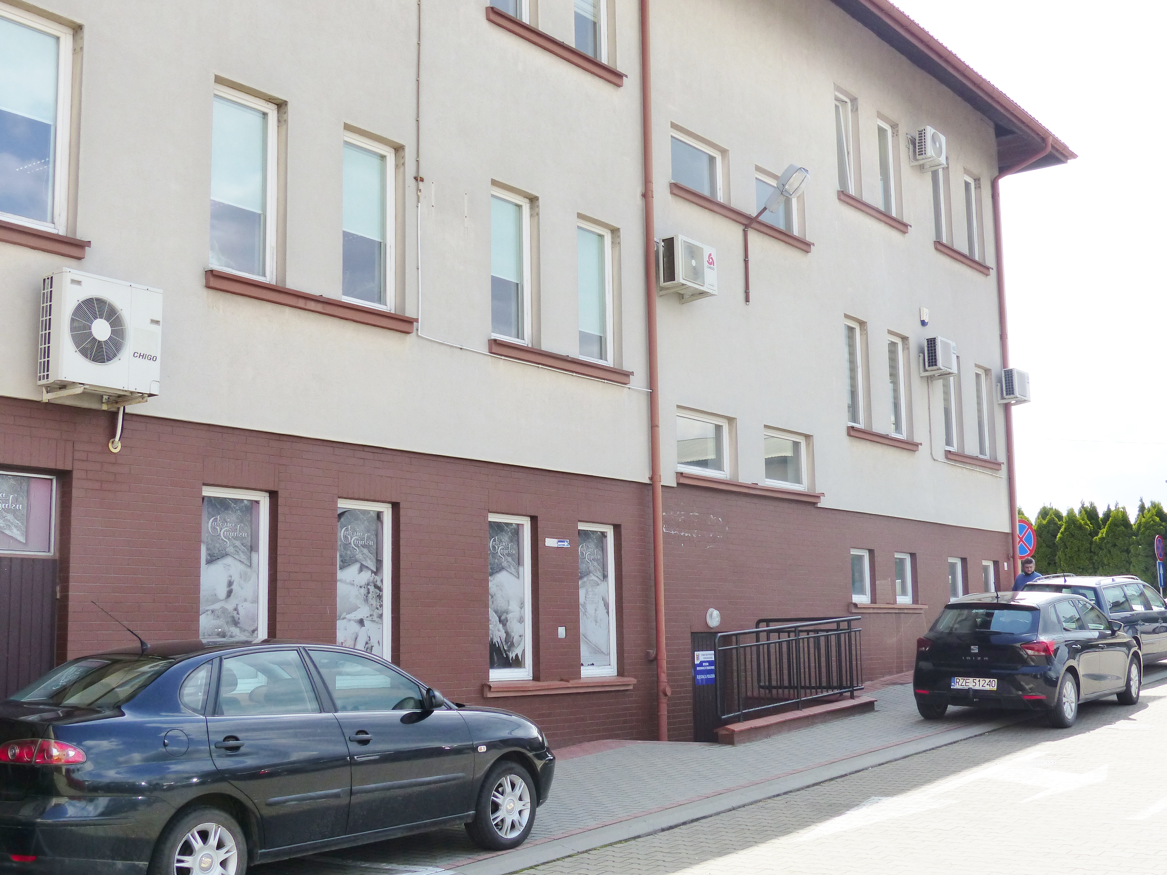 Kilka wejść do starostwa. Jak się w tym połapać?