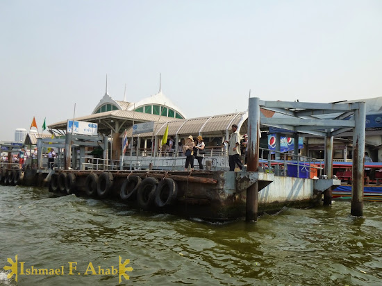 Tha Chang Pier along Chao Phraya River, Bangkok