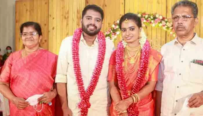 Sohan,  son of Minister J Mercykutty Amma,  got married,  Kollam, News, Marriage, Politics, Minister, Kerala