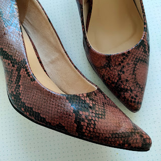 zapatos print animal ¿Negro o burdeos? Ayúdame a elegir entre dos looks de fiesta 03