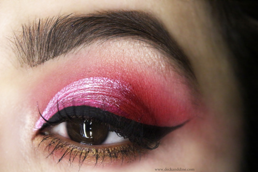 Valentine's Day Easy and Quick Pink Half Cut Crease Makeup Tutorial
