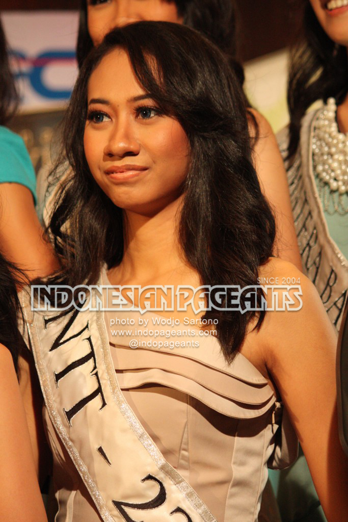 Galeri Foto Headshot Finalis Miss Indonesia 2012 Part 2 Indonesian