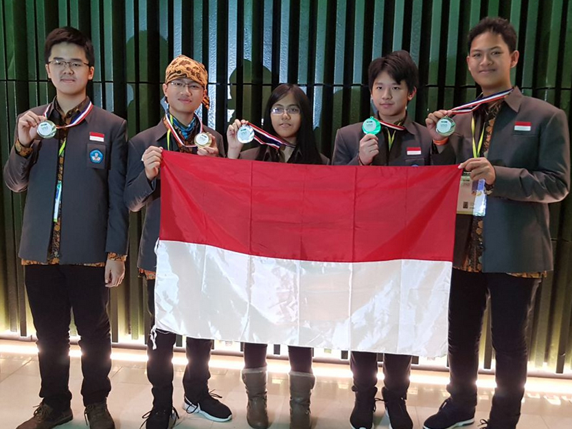 Keren Siswa Indonesia Raih Medali Emas Olimpiade Sains Di Belanda