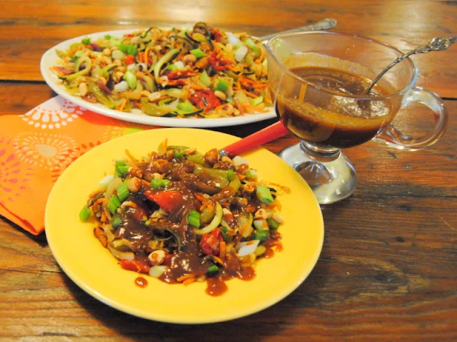 Asian Zoodles With Peanut Sauce at Miz Helen's Country Cottage