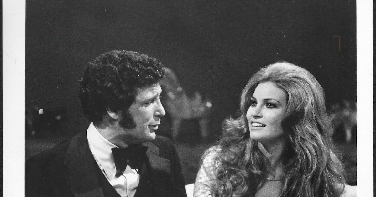 Pop Pics Raquel Welch and Tom Jones