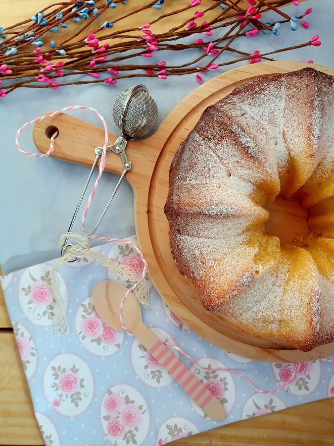 Bizcocho de anís y limón. Receta tradicional para desayunos y meriendas.