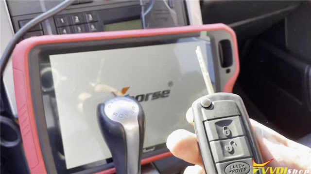 vvdi-key-tool-plus-range-rover-2008-key-1
