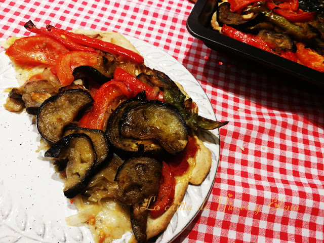 Coca de verduras o de trampó