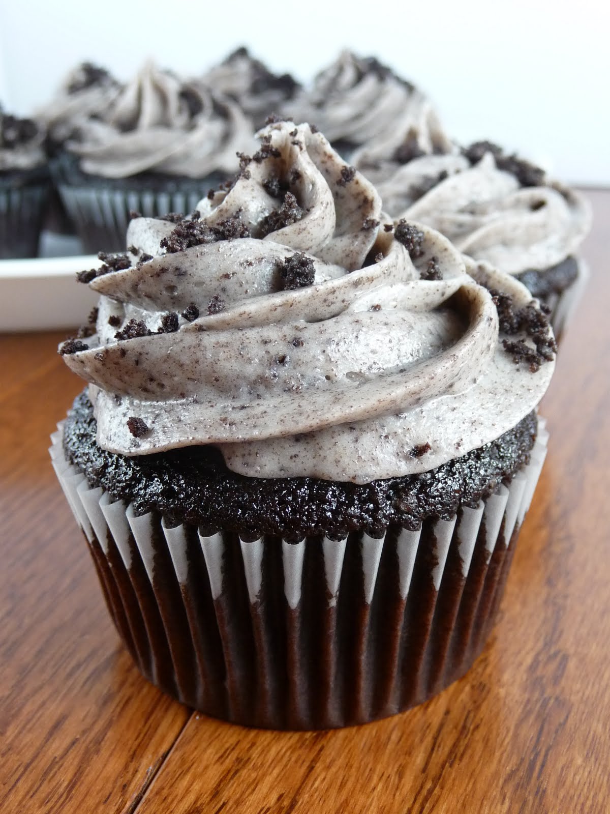i wrestled a cupcake once: Mint Oreo Cupcakes
