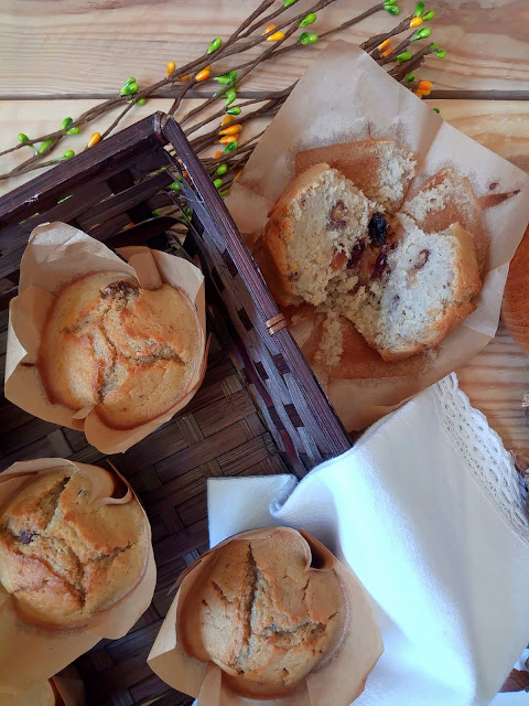 Muffins de calabacín y frutos secos. Deayuno, merienda, cena, receta de aprovechamiento, saludable, healthy, fit, con horno, Cuca