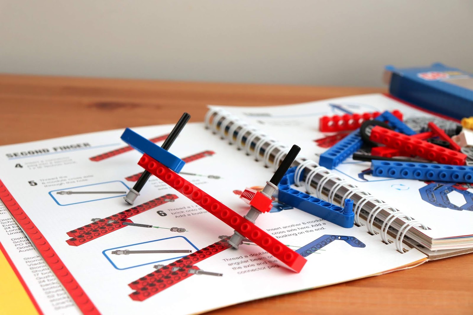 Create With Mom Learn new skills with Klutz Kits