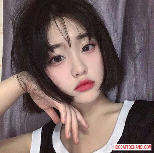 Những khuôn mặt tròn xoe cùng tóc mái thưa này sẽ khiến chị em lao đi cắt tóc mái ngay Những khuôn mặt tròn xoe cùng tóc mái thưa này sẽ khiến chị em lao đi cắt tóc mái ngay