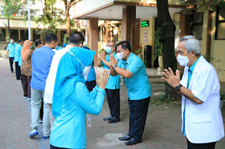 Direktur RSUD dr. Loekmono Hadi Apresiasi Kinerja Nakes 2 IMG 20210515 WA0010