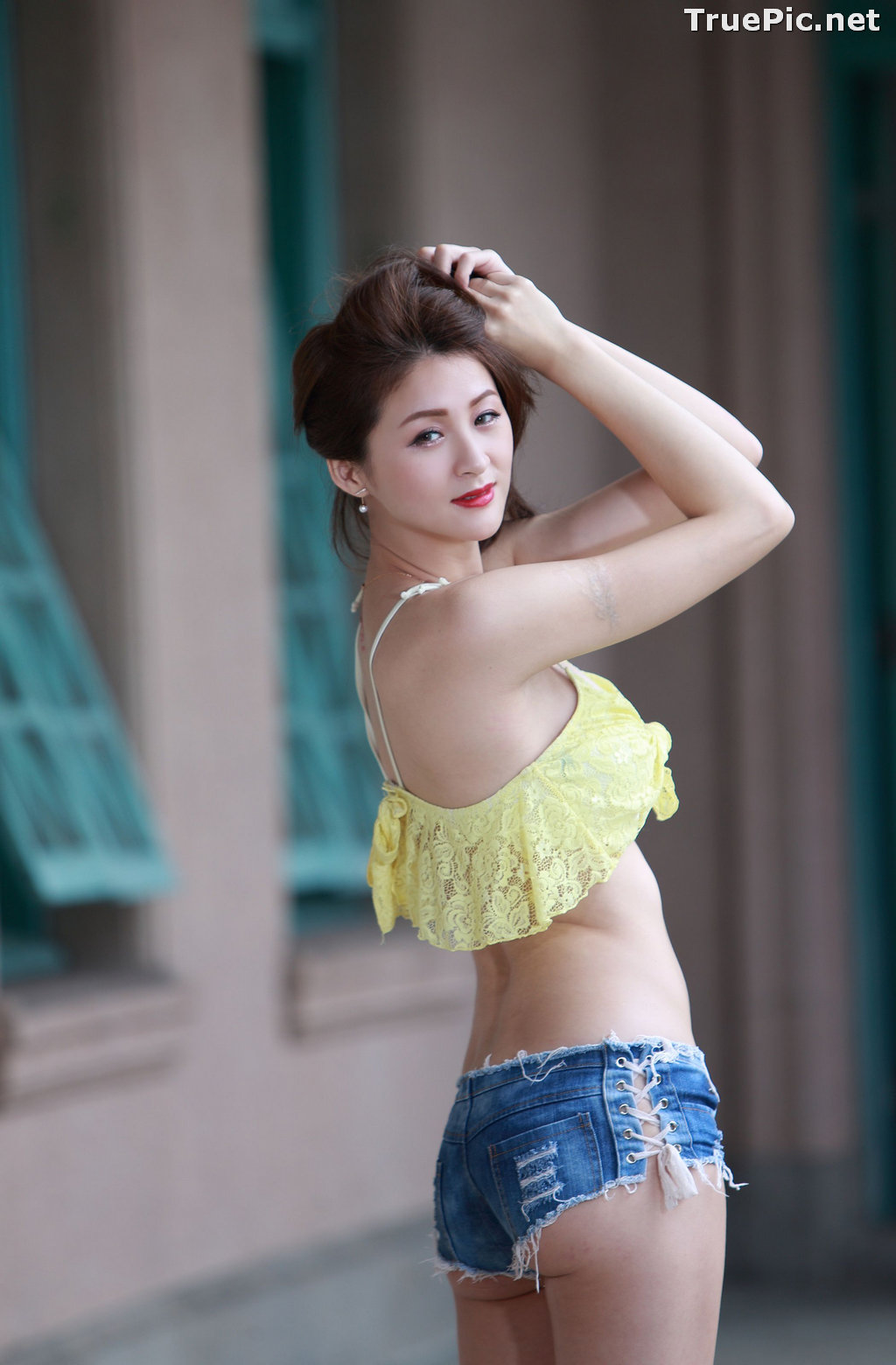 Image Taiwanese Long Legs Model – Lola (雪岑) – Sexy Crop Top and Short Jean - TruePic.net - Picture-71