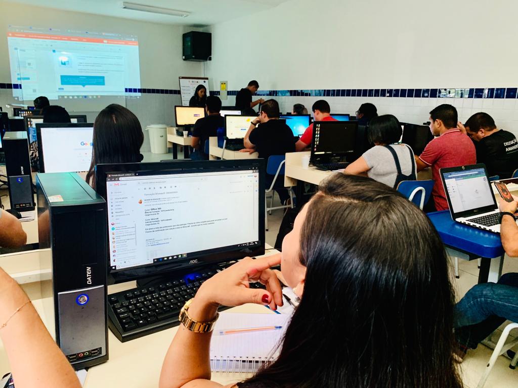 Feira de Matemática inova com criação de jogos para alunos