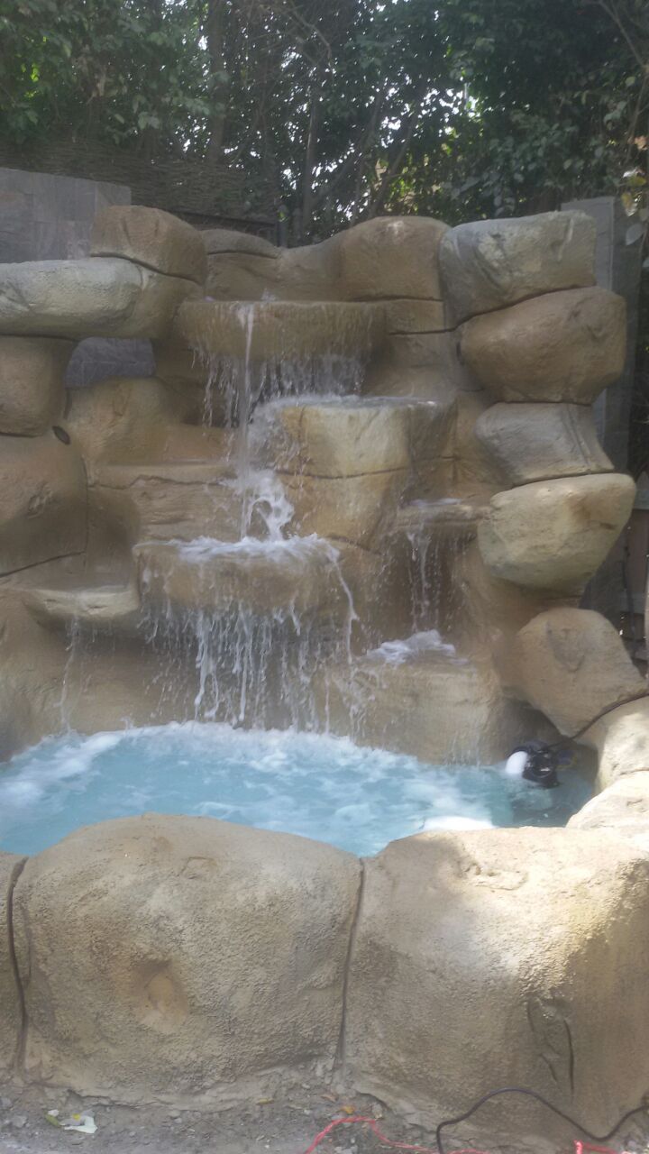 مؤسسة الموسى شلالات بالصخور الصناعية