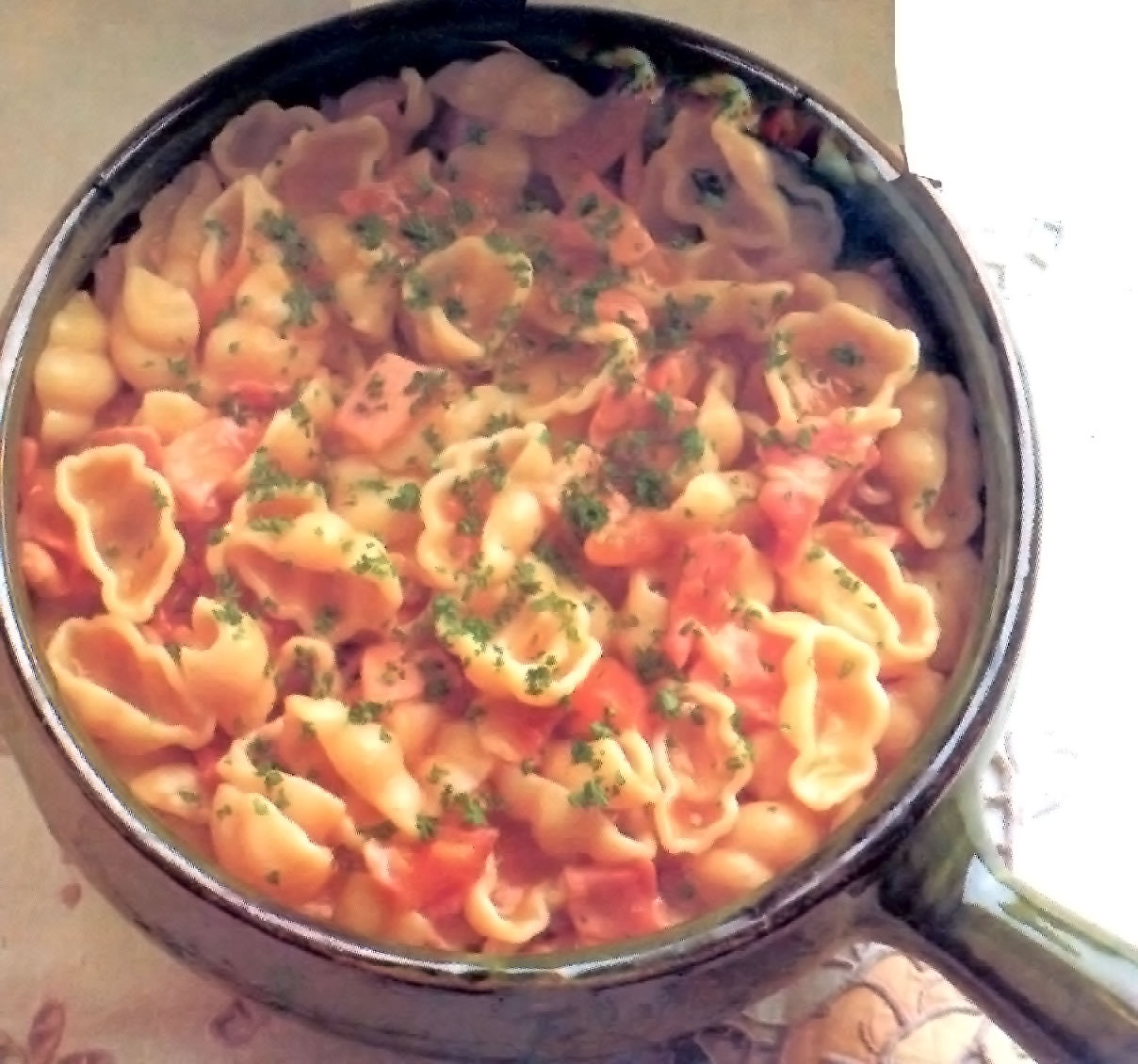 Recipes Blog Pasta Shells with Tomato and Bacon Sauce Recipe