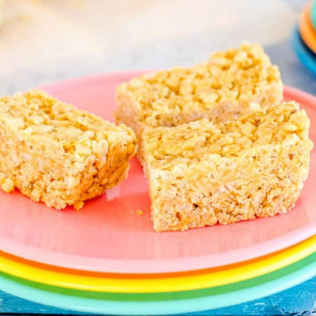 No-Bake Rice Bubble & Oat Slice No-Bake Rice Bubble & Oat Slice