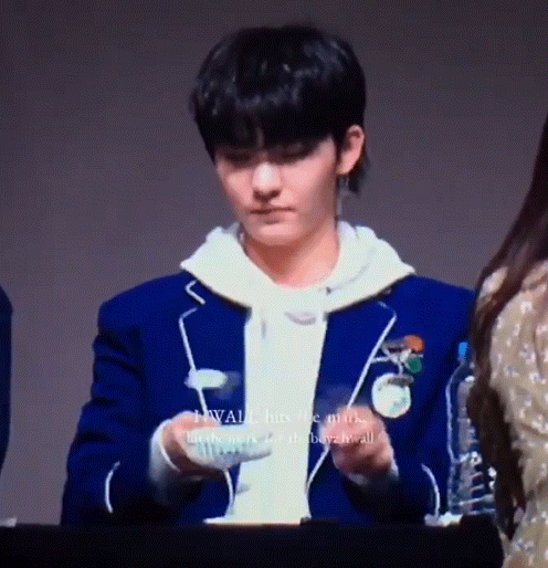 팬싸하고 온 거 티내는 더보이즈 멤버.jpg | 인스티즈