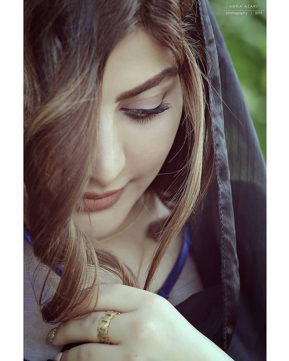 Sad Girl Pic With Poetry for WhatsApp Status