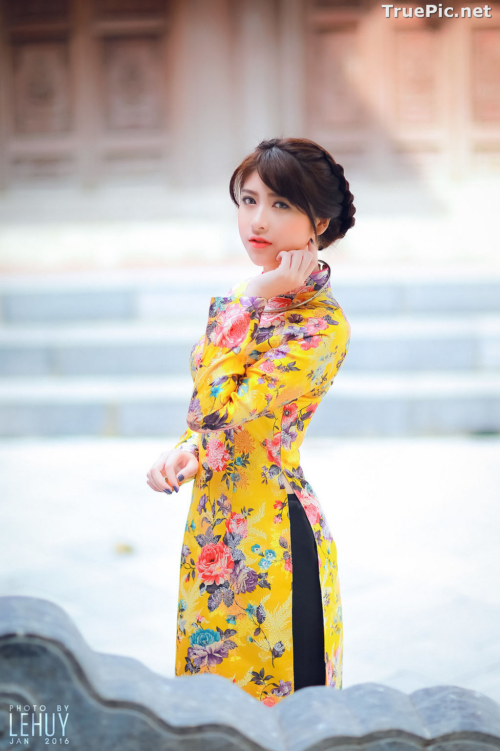 Image The Beauty of Vietnamese Girls with Traditional Dress (Ao Dai) #5 - TruePic.net - Picture-74