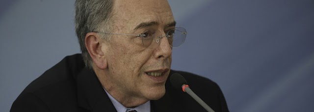 CAI PEDRO PARENTE, O CORAÇÃO DO GOLPE