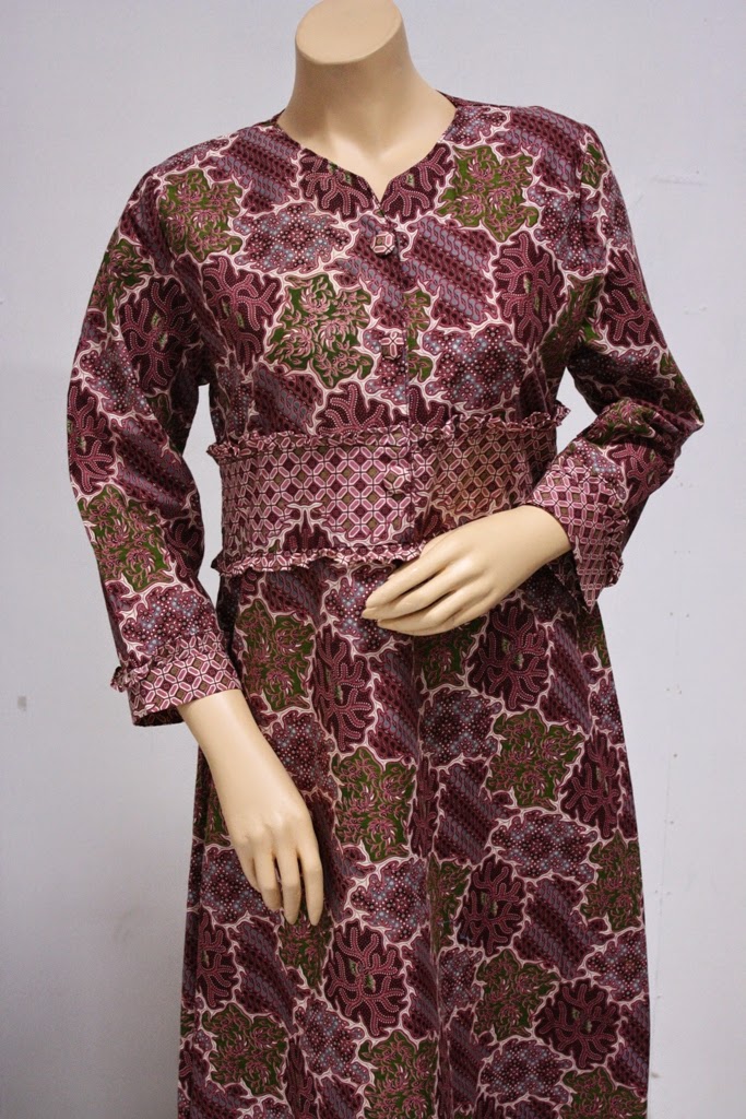 Model foto desain baju batik terbaru yang banyak dicari | Gaya Masa