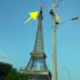 COMPARTELO - VIDEO - Un artista urbano intenta lanzarse de réplica torre Eiffel en la 27 de Febrero COMPARTELO - VIDEO - Un artista urbano intenta lanzarse de réplica torre Eiffel en la 27 de Febrero