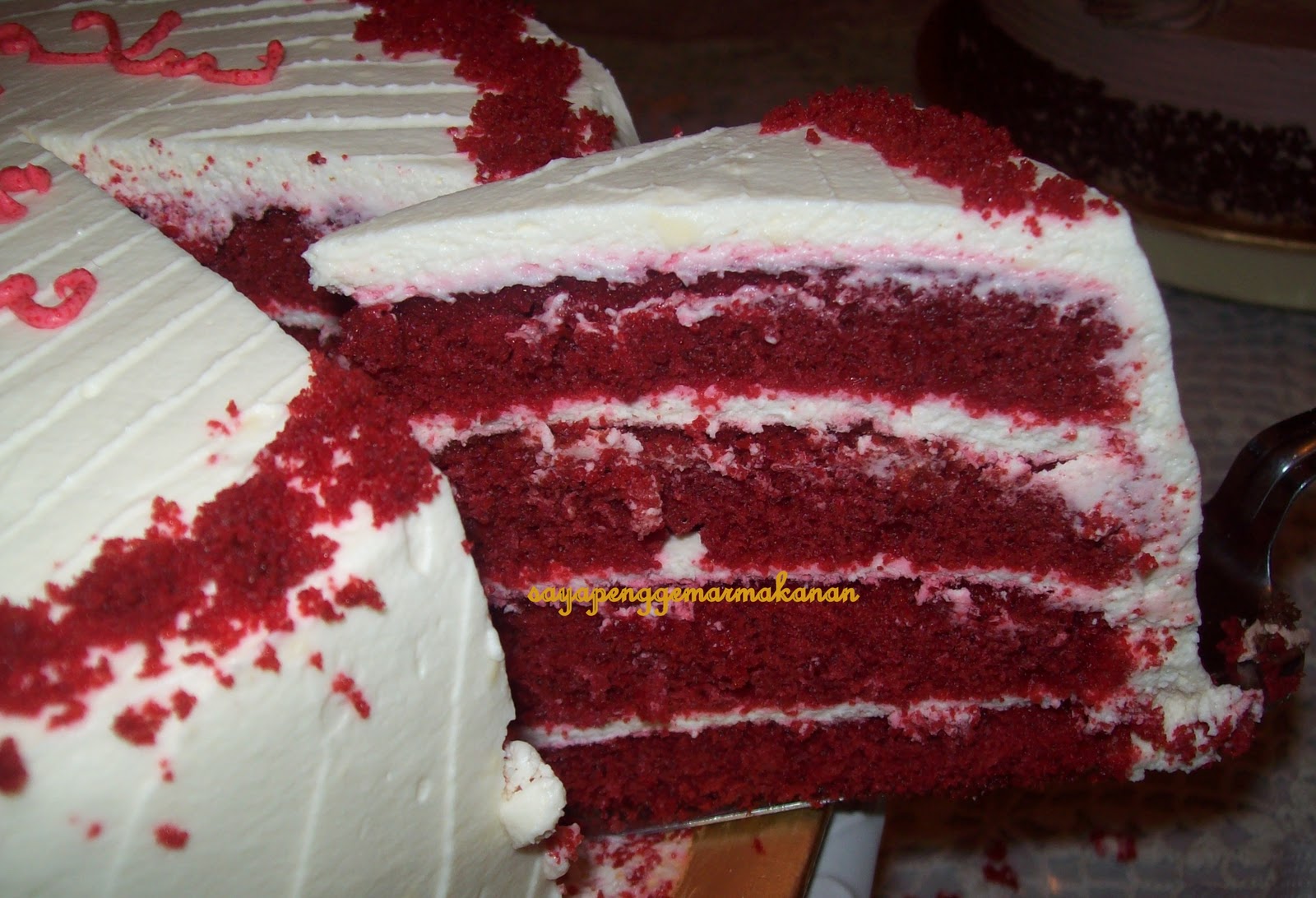 Kek Merah baldu ( Red velvet) @ kek Fazriz