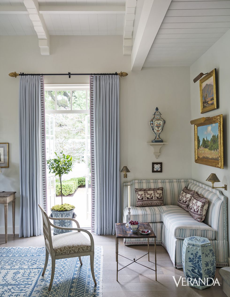 Chinoiserie Chic The Blue and White Chinoiserie Home