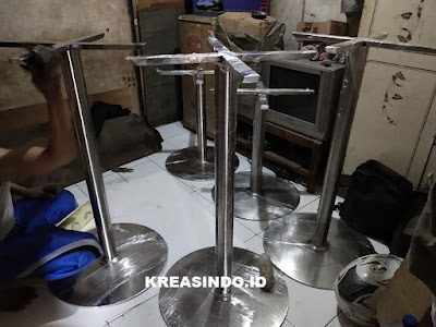 Kaki Meja Stainless Bundar pesanan Bpk Robbie yang Ketiga untuk Graha Telkomsigma 2 Serpong Tangerang Kaki Meja Stainless Bundar pesanan Bpk Robbie yang Ketiga untuk Graha Telkomsigma 2 Serpong Tangerang