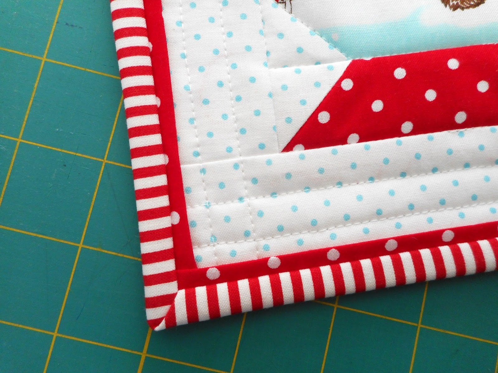 Pinkadot Quilts Snow Globe Mini Quilt