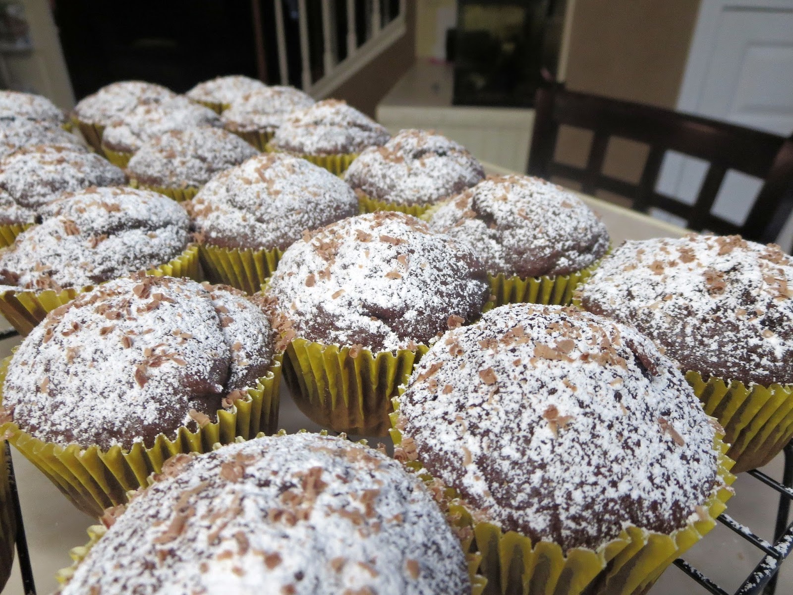 My Cake Corner Powdered Sugar Topped Chocolate Cupcakes June 2014